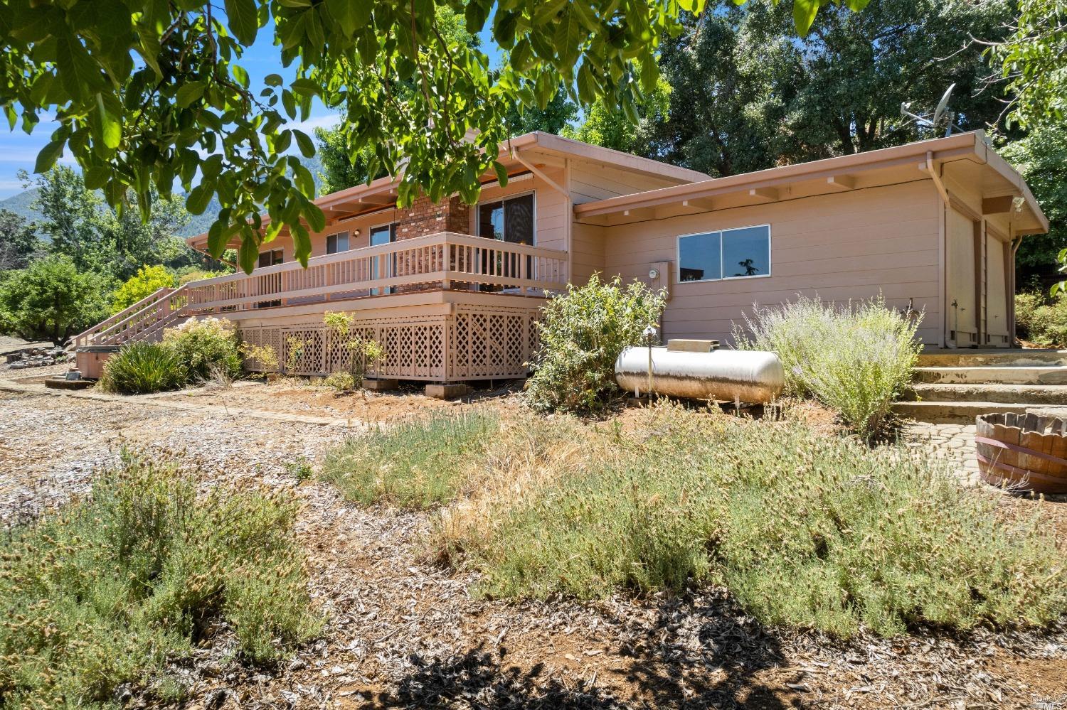 Photo of 8260 Orchard Dr in Kelseyville, CA