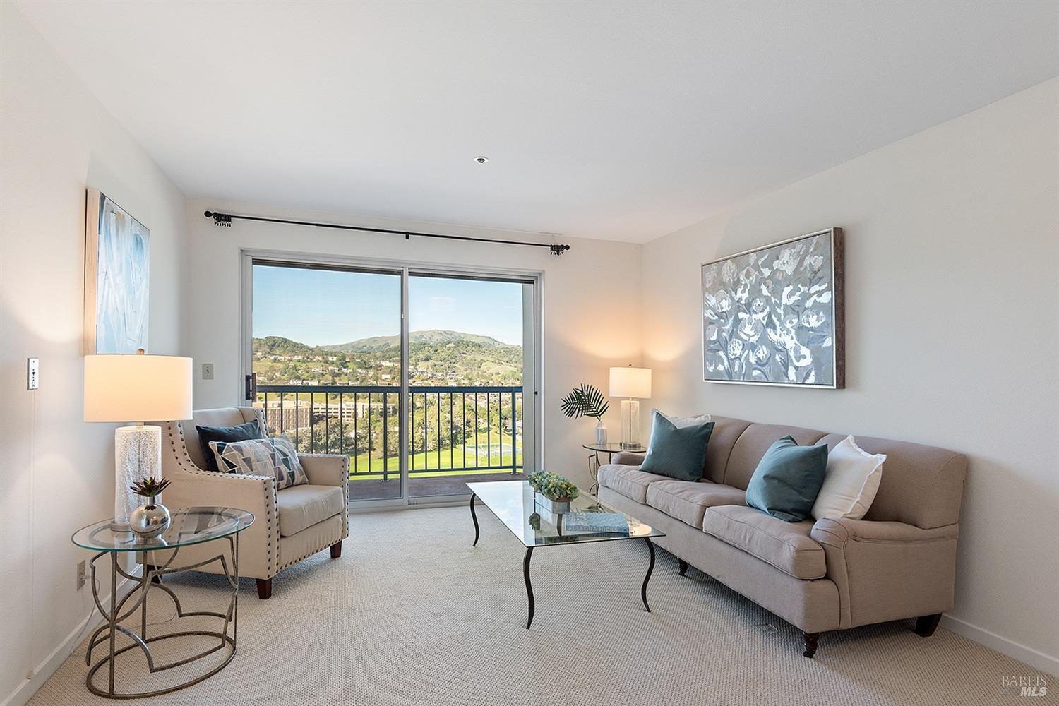 Photo of 100 Thorndale Dr #432 in San Rafael, CA