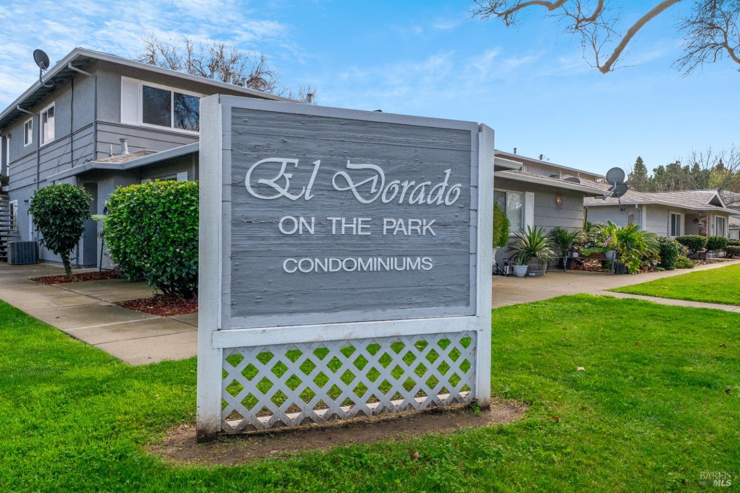 Detail Gallery Image 1 of 1 For 116 Del Rio Ct #4,  Vacaville,  CA 95687 - 3 Beds | 1 Baths