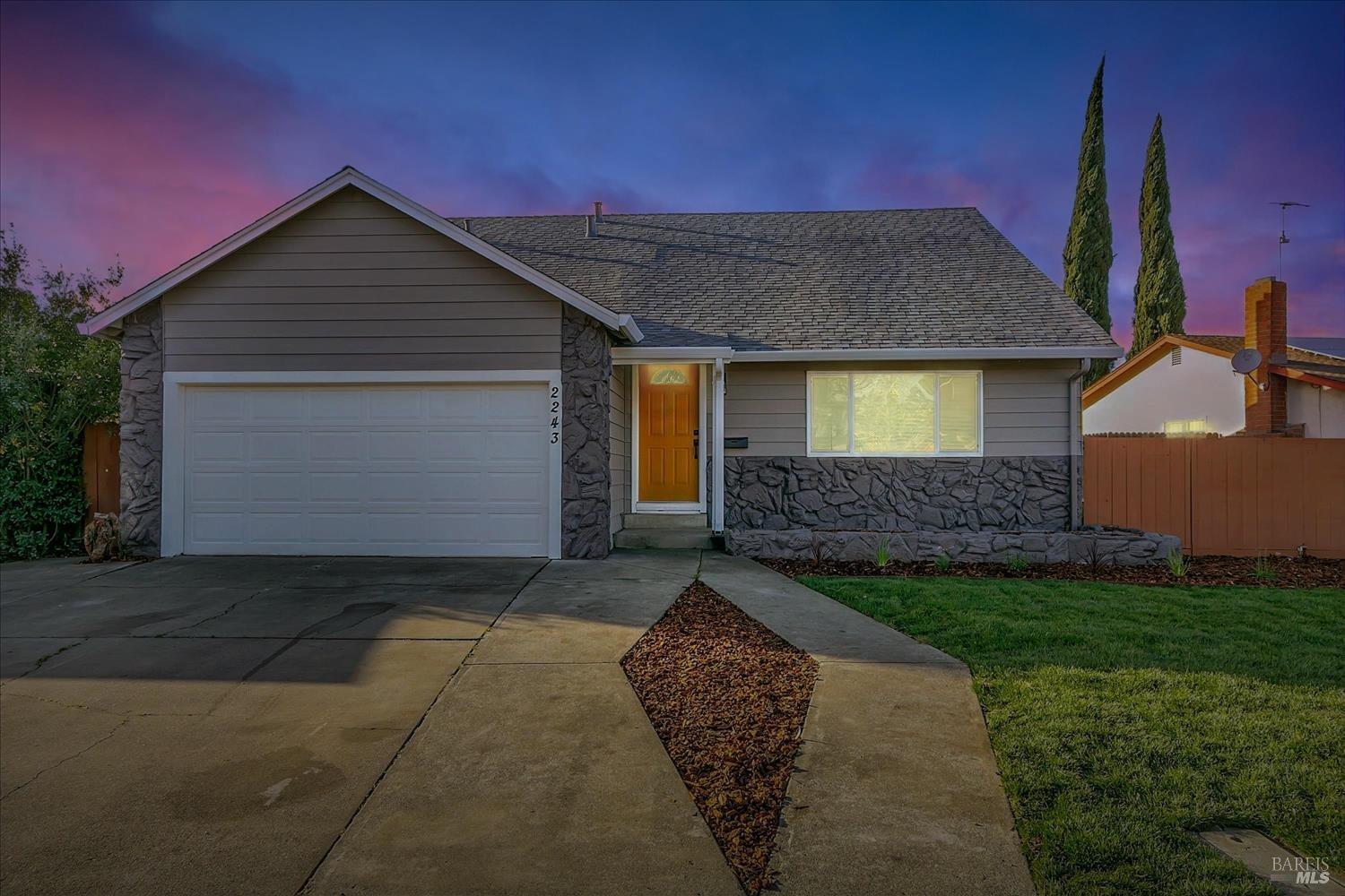 Detail Gallery Image 1 of 1 For 2243 Channing Ct, Fairfield,  CA 94533 - 4 Beds | 2 Baths