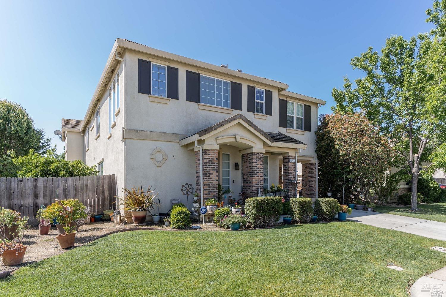 Detail Gallery Image 1 of 1 For 1716 Dover Cir, Suisun City,  CA 94585 - 4 Beds | 2/1 Baths