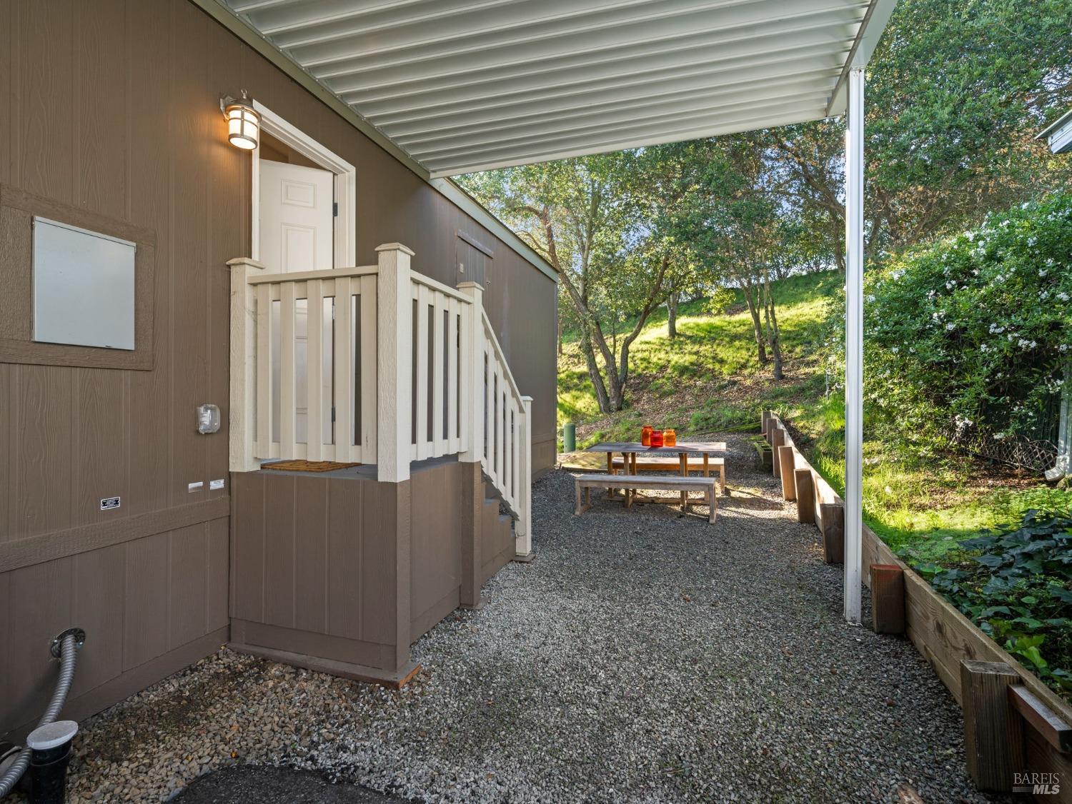 Detail Gallery Image 20 of 30 For 39 Scenic Dr, Novato,  CA 94949 - 2 Beds | 1 Baths