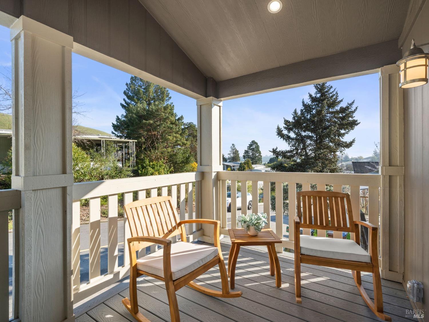 Detail Gallery Image 15 of 30 For 39 Scenic Dr, Novato,  CA 94949 - 2 Beds | 1 Baths