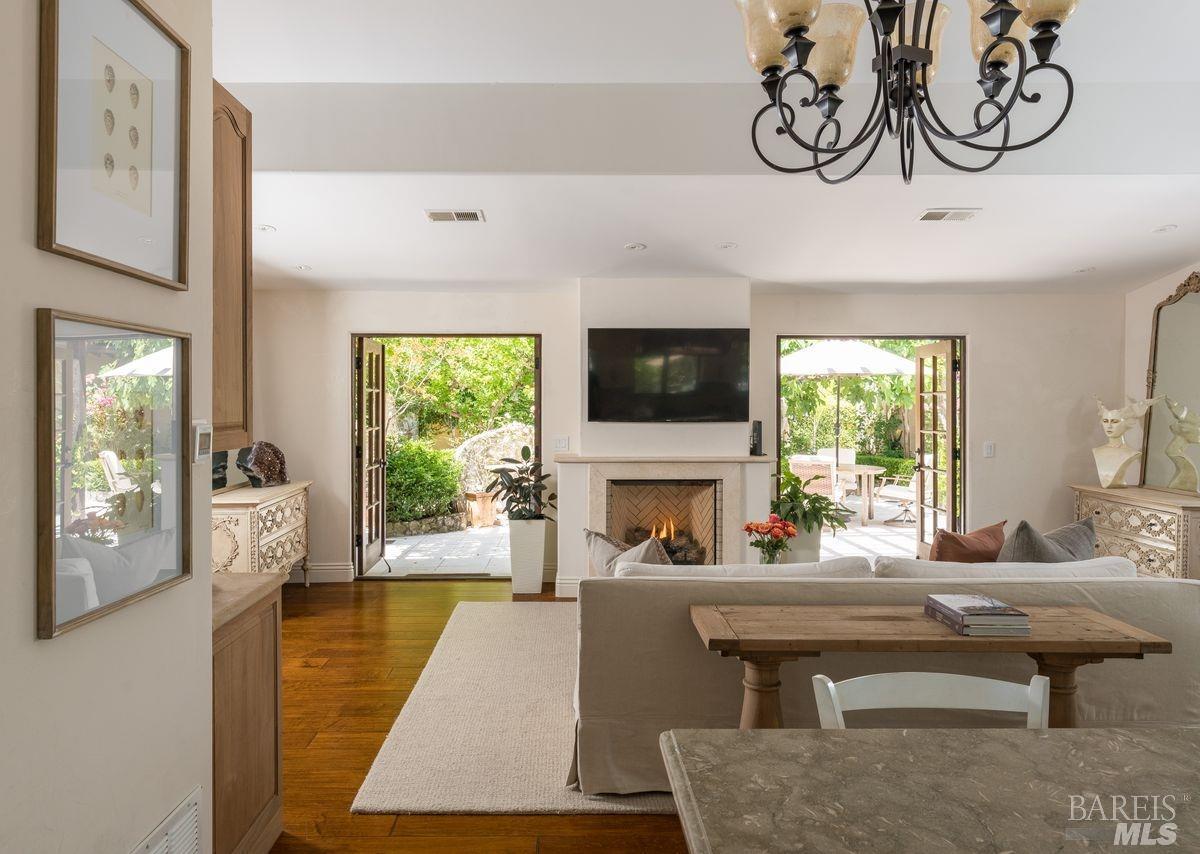 Detail Gallery Image 7 of 54 For 249 Hillside Ave, Kentfield,  CA 94904 - 6 Beds | 7/1 Baths