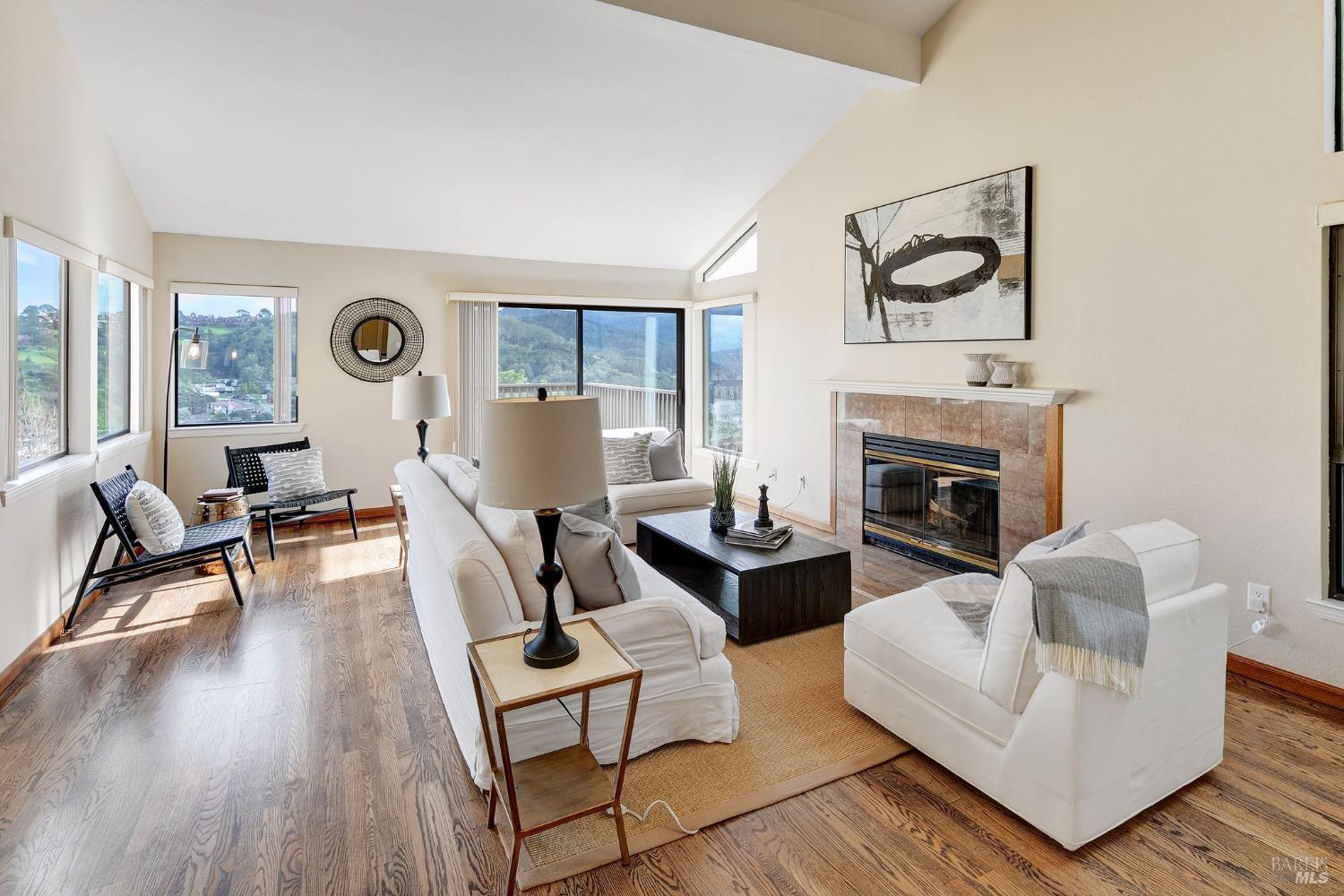 Detail Gallery Image 1 of 1 For 269 Greene St, Mill Valley,  CA 94941 - 3 Beds | 2/1 Baths