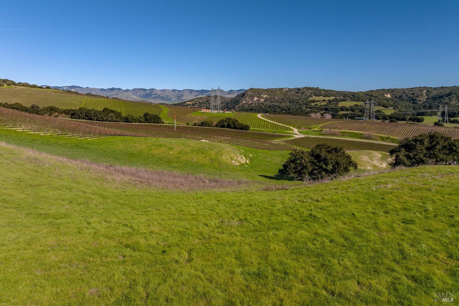 Detail Gallery Image 21 of 52 For 500 Spanish Springs Dr, San Luis Obispo,  CA 93401 - 3 Beds | 2 Baths