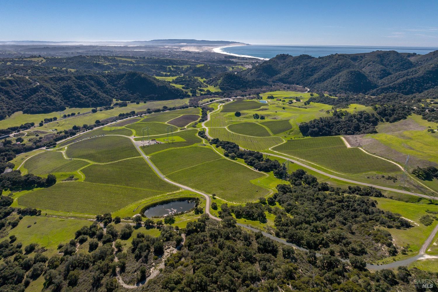 Detail Gallery Image 3 of 52 For 500 Spanish Springs Dr, San Luis Obispo,  CA 93401 - 3 Beds | 2 Baths