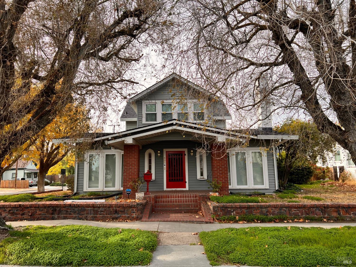 Detail Gallery Image 2 of 56 For 605 Main St, Rio Vista,  CA 94571 - 4 Beds | 2/1 Baths