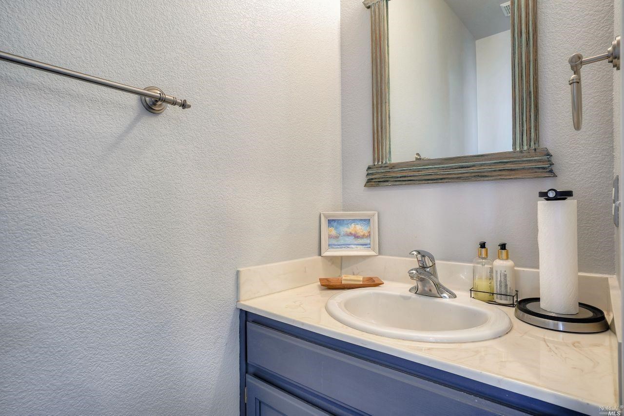 Detail Gallery Image 20 of 39 For 848 Mcclelland Dr, Windsor,  CA 95492 - 3 Beds | 2/1 Baths