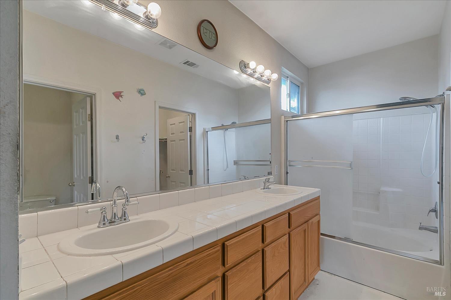 Detail Gallery Image 24 of 36 For 733 Rocky Point Cv, Suisun City,  CA 94585 - 3 Beds | 2 Baths