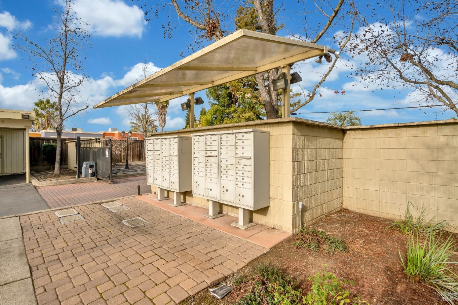 Detail Gallery Image 17 of 23 For 2827 Monument Blvd #5,  Concord,  CA 94520 - 1 Beds | 1 Baths