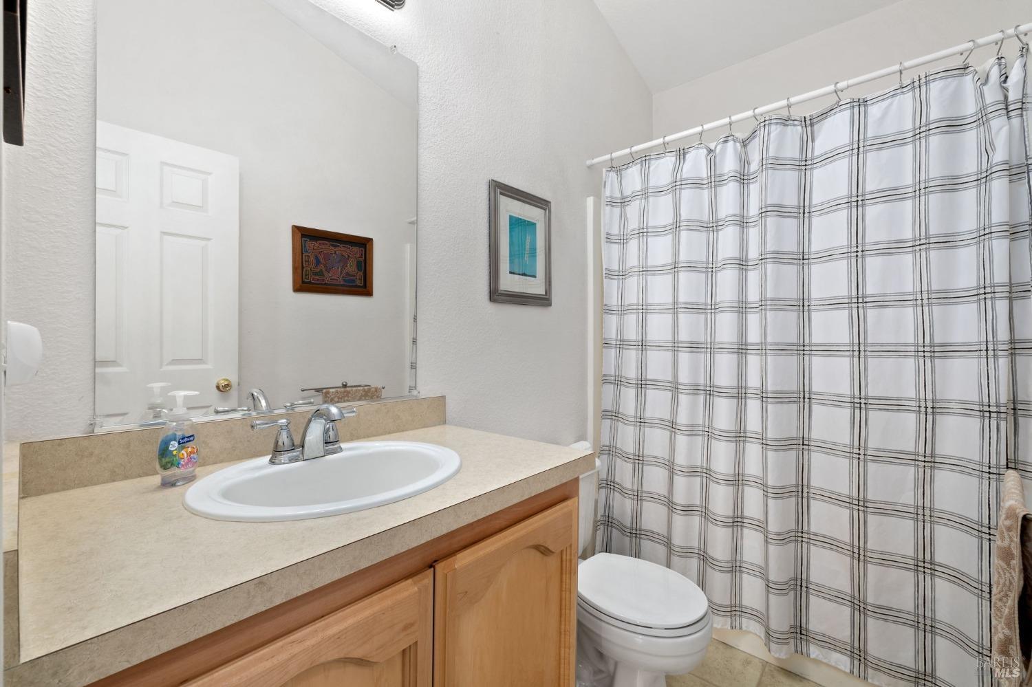 Detail Gallery Image 18 of 33 For 8126 C St, Windsor,  CA 95492 - 3 Beds | 2 Baths