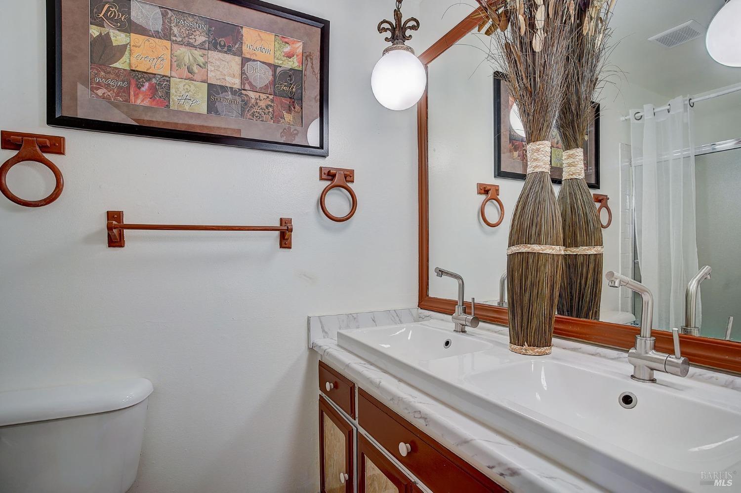 Detail Gallery Image 22 of 53 For 133 Skyline Ct, Vallejo,  CA 94591 - 4 Beds | 2/1 Baths