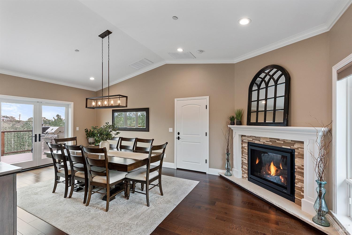 Detail Gallery Image 11 of 82 For 5314 Vista Grande Dr, Santa Rosa,  CA 95403 - 5 Beds | 4/2 Baths