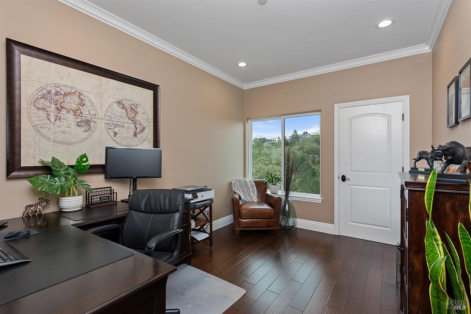 Detail Gallery Image 18 of 82 For 5314 Vista Grande Dr, Santa Rosa,  CA 95403 - 5 Beds | 4/2 Baths