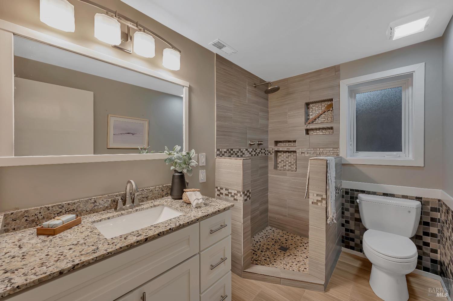 Detail Gallery Image 32 of 47 For 235 via La Cumbre Unkn, Greenbrae,  CA 94904 - 3 Beds | 3/1 Baths