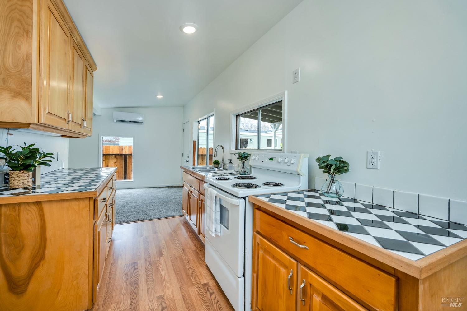 Detail Gallery Image 5 of 19 For 6111 3rd Ave, Lucerne,  CA 95458 - 1 Beds | 1 Baths