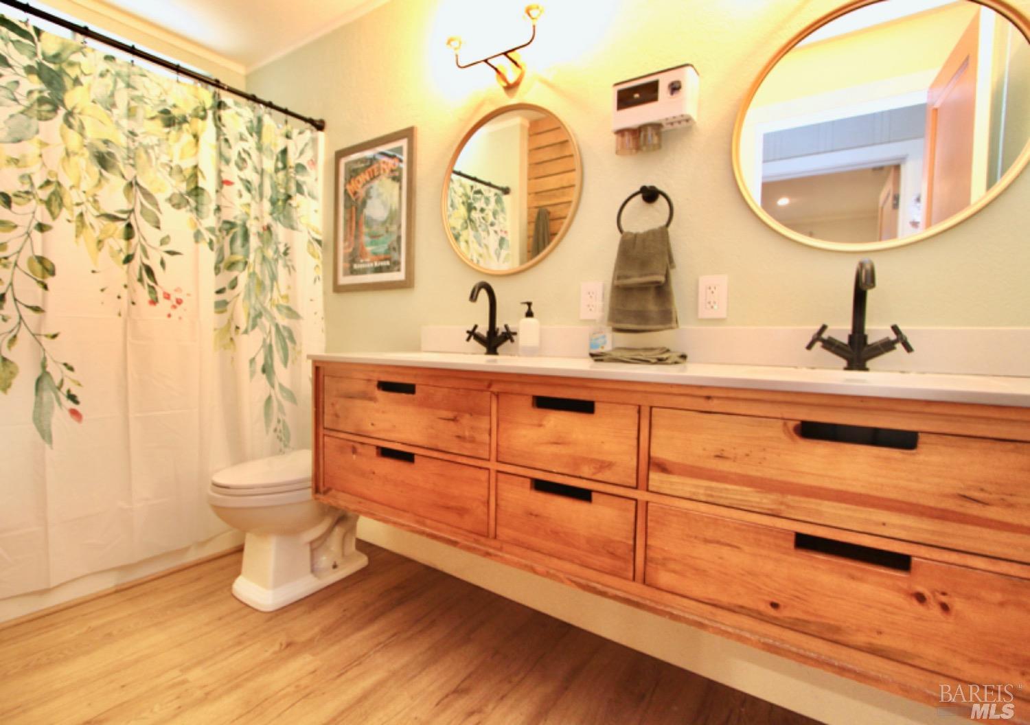 Detail Gallery Image 3 of 27 For 17552 River Ln, Guerneville,  CA 95446 - 1 Beds | 1 Baths