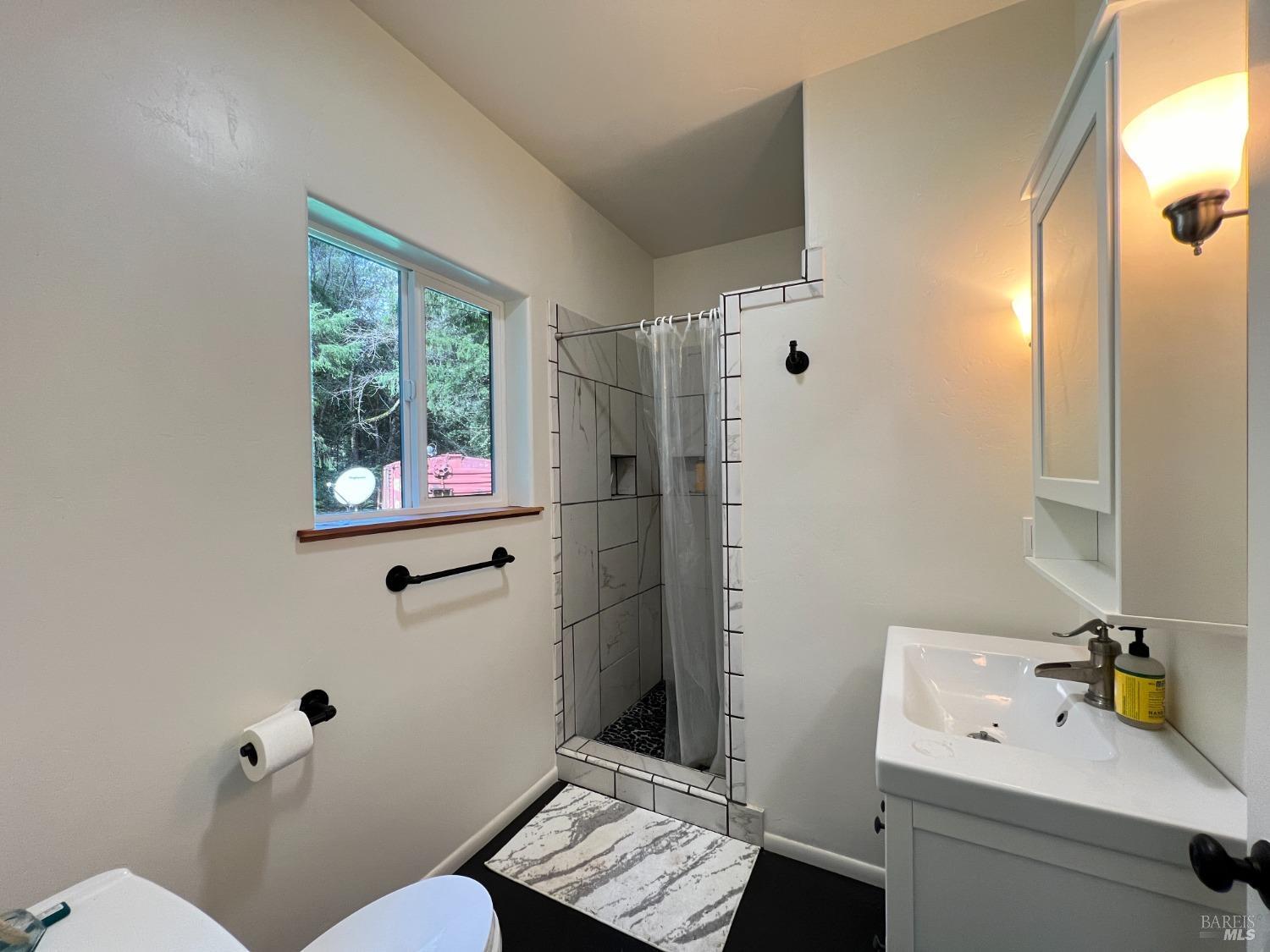 Detail Gallery Image 15 of 51 For 4340 Blackhawk Dr, Willits,  CA 95490 - 2 Beds | 2 Baths
