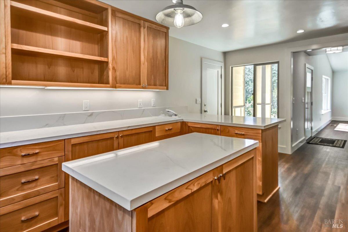 Detail Gallery Image 11 of 29 For 600 W Cherry Creek Rd, Cloverdale,  CA 95425 - 4 Beds | 2/1 Baths