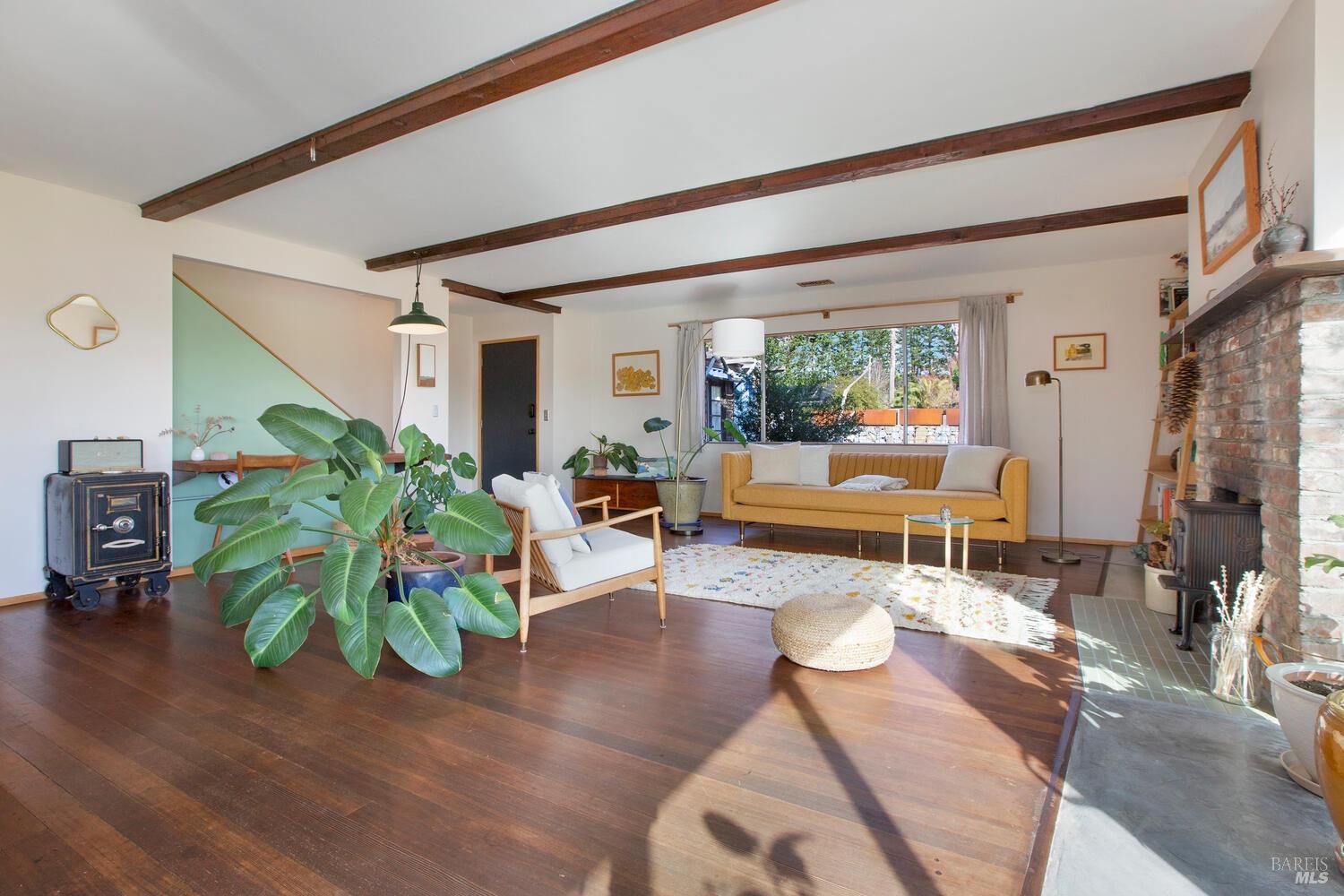 Detail Gallery Image 6 of 42 For 415 Locust Dr, Bolinas,  CA 94924 - 2 Beds | 2 Baths