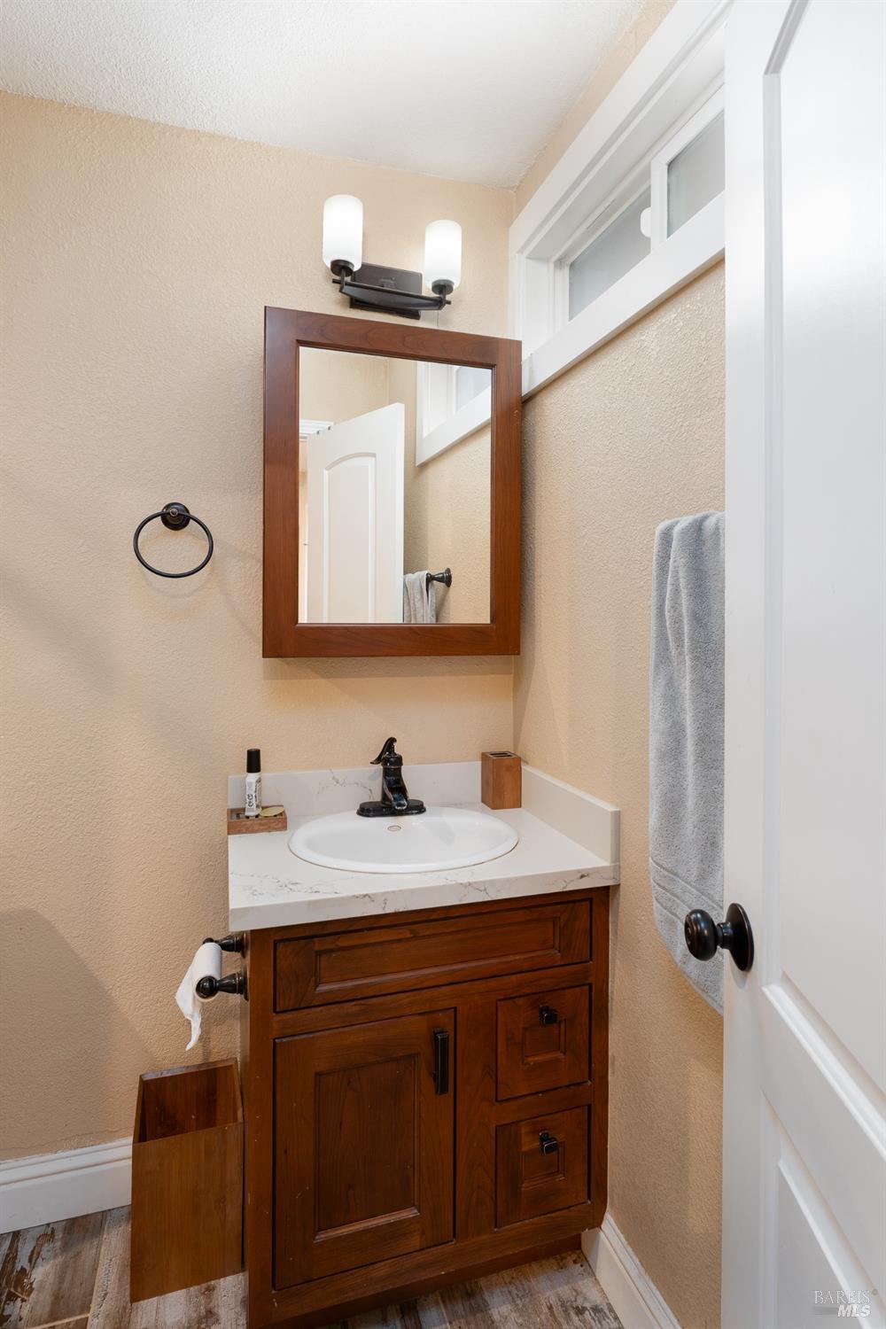 Detail Gallery Image 20 of 51 For 12000 Valley View Dr, Ukiah,  CA 95482 - 1 Beds | 2 Baths