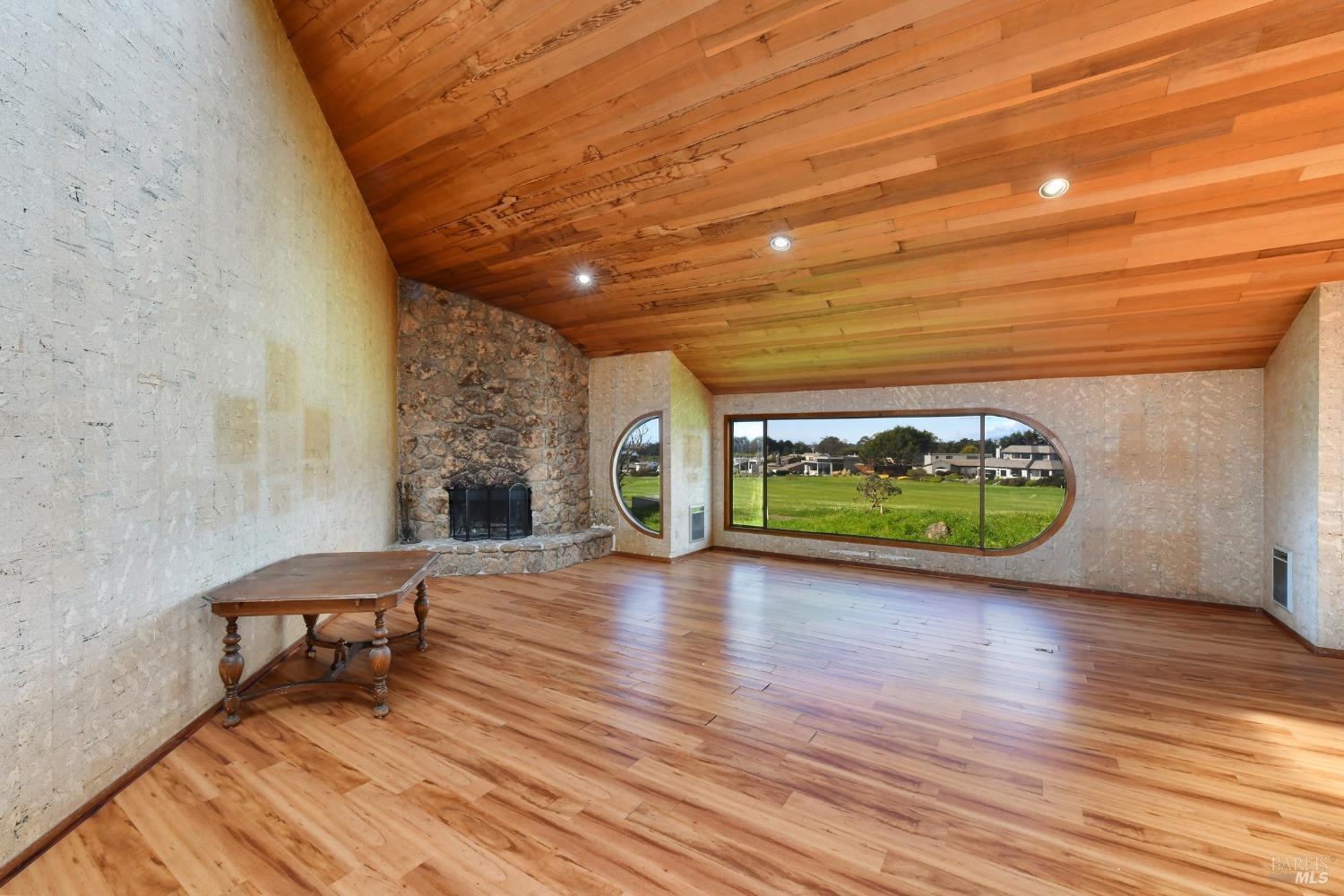 Detail Gallery Image 3 of 46 For 161 Surfbird Ct, Bodega Bay,  CA 94923 - 4 Beds | 3 Baths