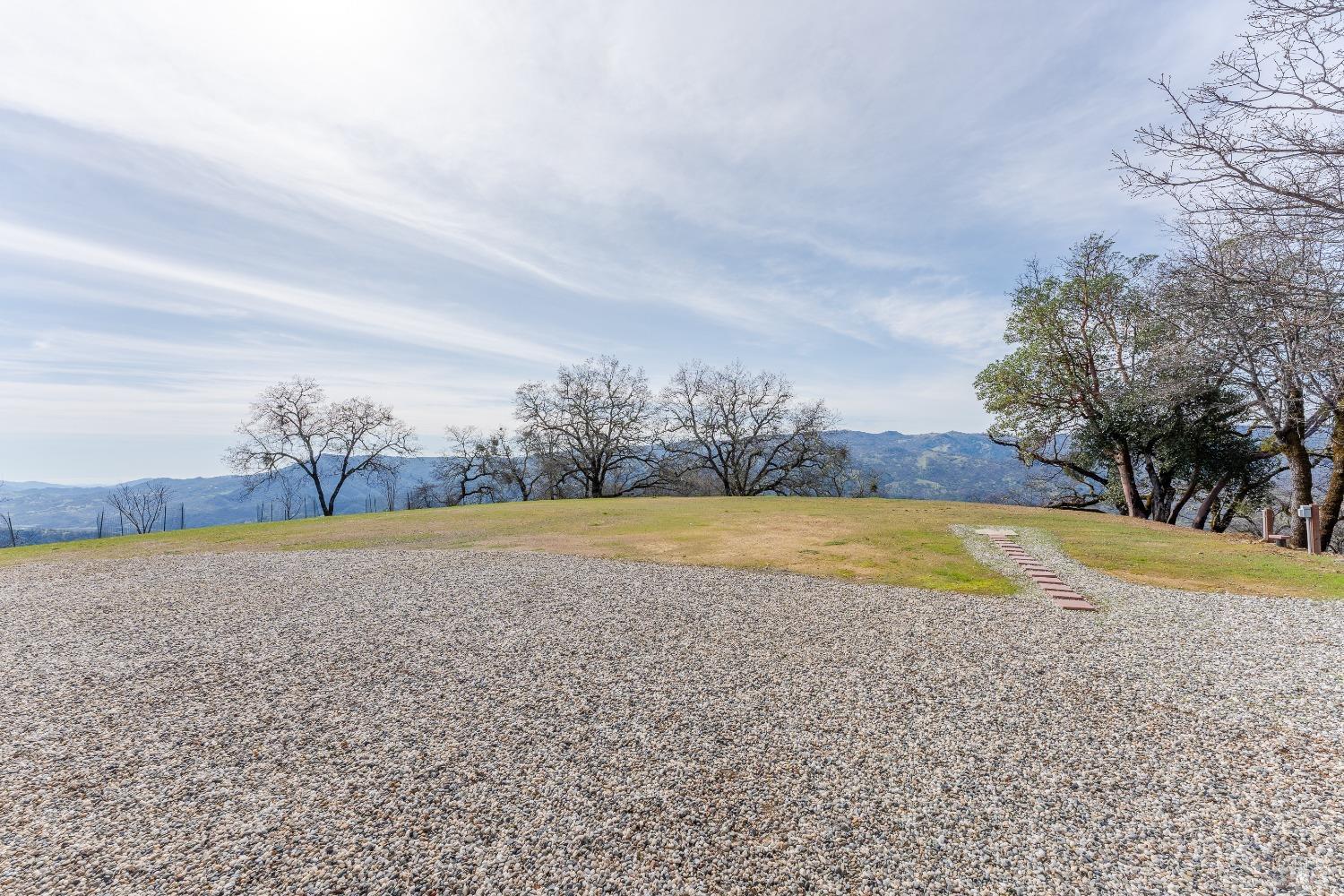 Detail Gallery Image 33 of 51 For 12000 Valley View Dr, Ukiah,  CA 95482 - 1 Beds | 2 Baths