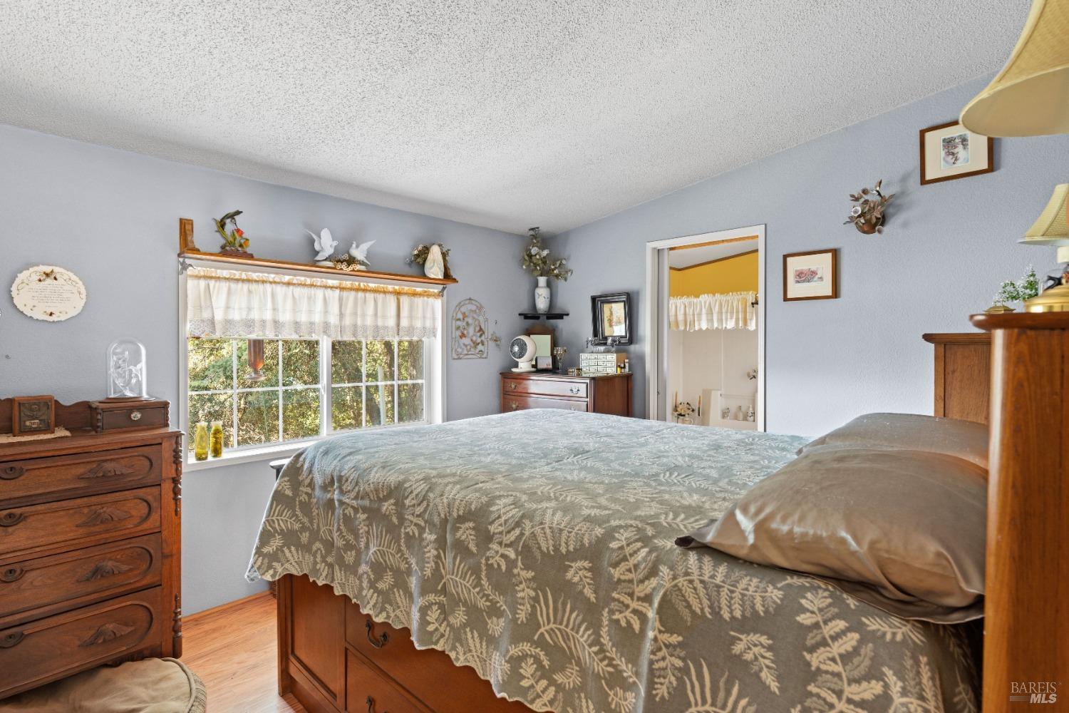 Detail Gallery Image 11 of 30 For 59145 Bell Springs Rd, Laytonville,  CA 95454 - 2 Beds | 2 Baths