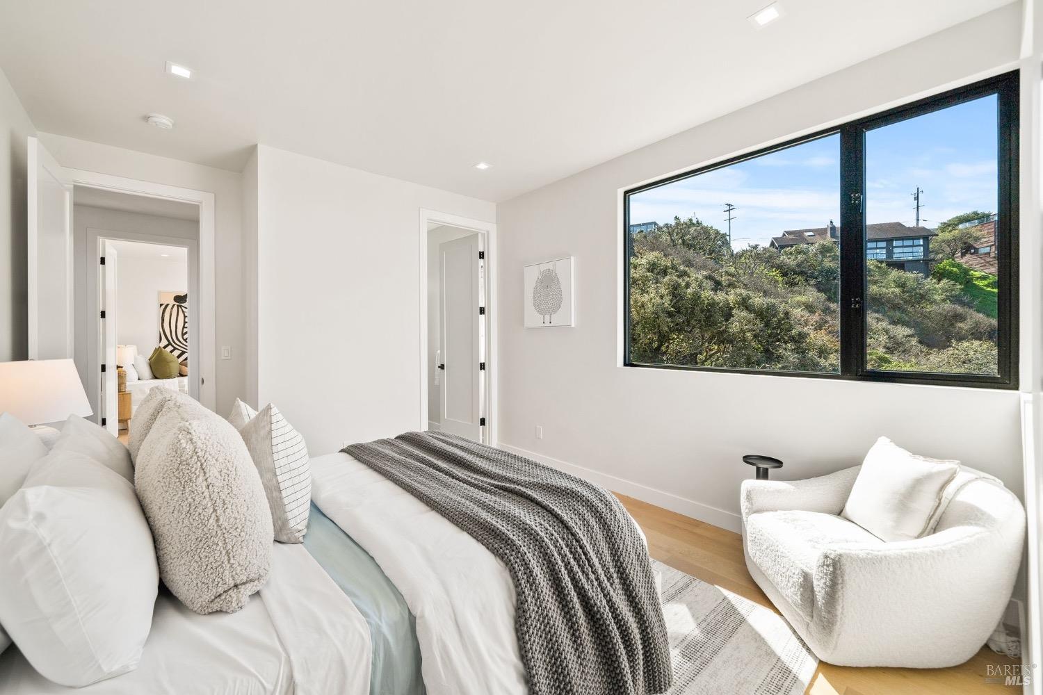 Detail Gallery Image 63 of 98 For 3 Wolfback Ridge Rd, Sausalito,  CA 94965 - 5 Beds | 5/1 Baths