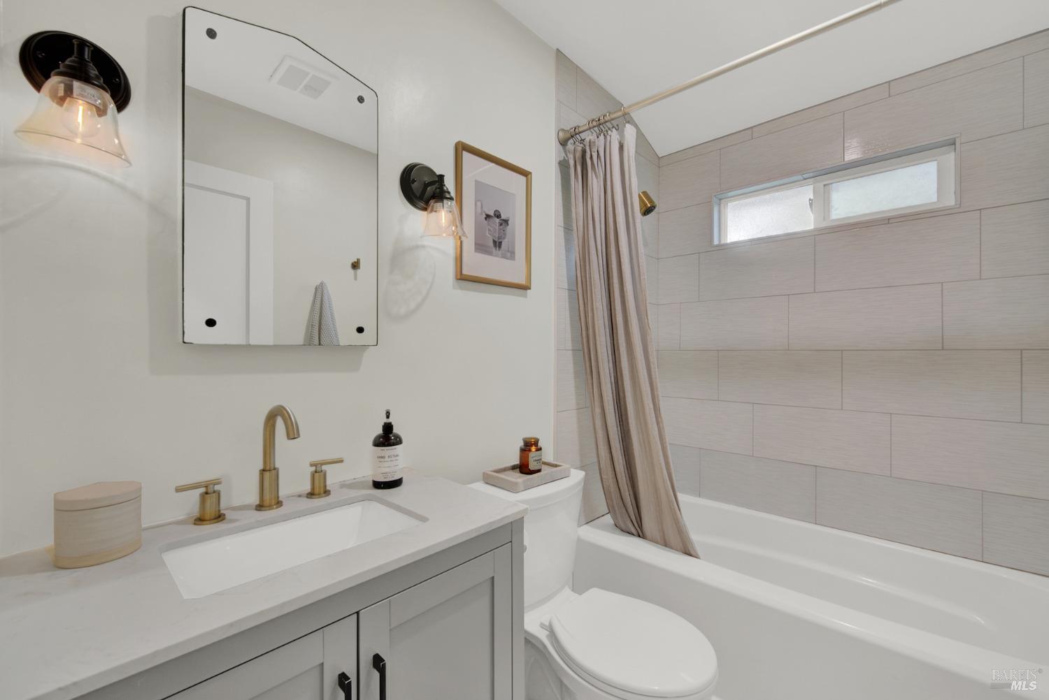 Detail Gallery Image 52 of 72 For 2249 Spencer St, Napa,  CA 94559 - 3 Beds | 1 Baths