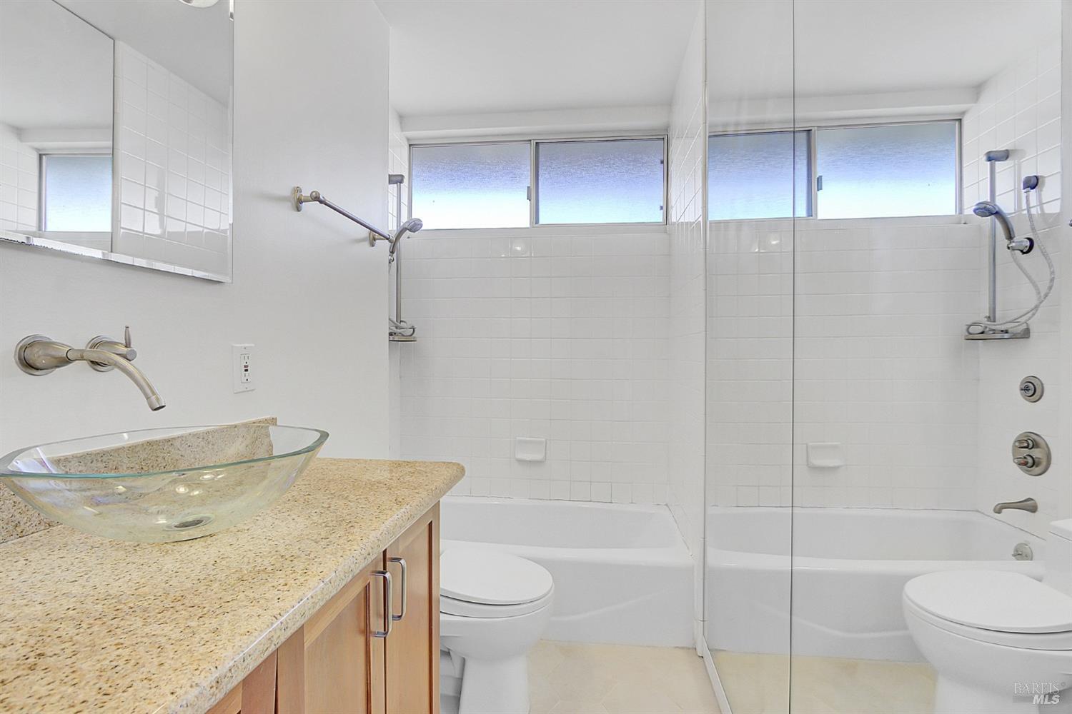 Detail Gallery Image 15 of 22 For 9 Andrew Dr #44,  Tiburon,  CA 94920 - 1 Beds | 1 Baths