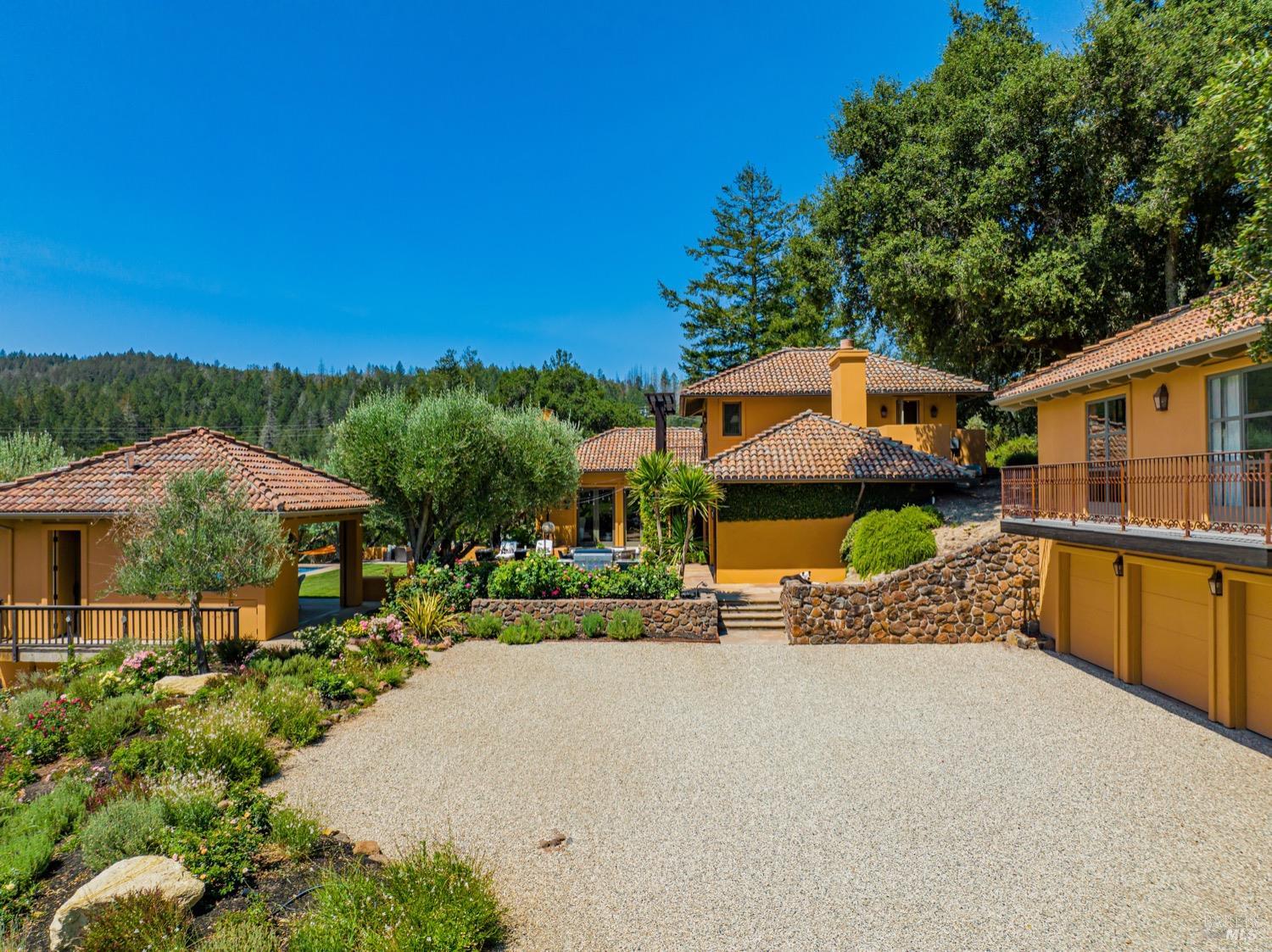 Detail Gallery Image 46 of 98 For 8322 Franz Valley Rd, Calistoga,  CA 94515 - 8 Beds | 8/2 Baths