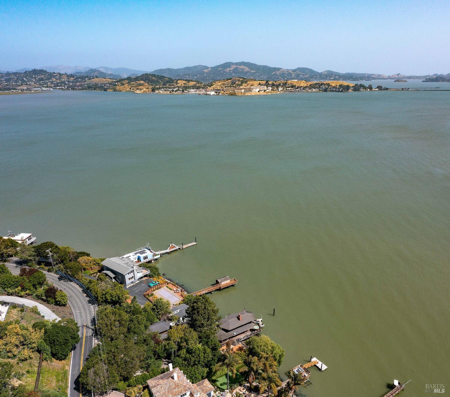 Detail Gallery Image 91 of 99 For 5080 Paradise Dr, Tiburon,  CA 94920 - 5 Beds | 3/1 Baths