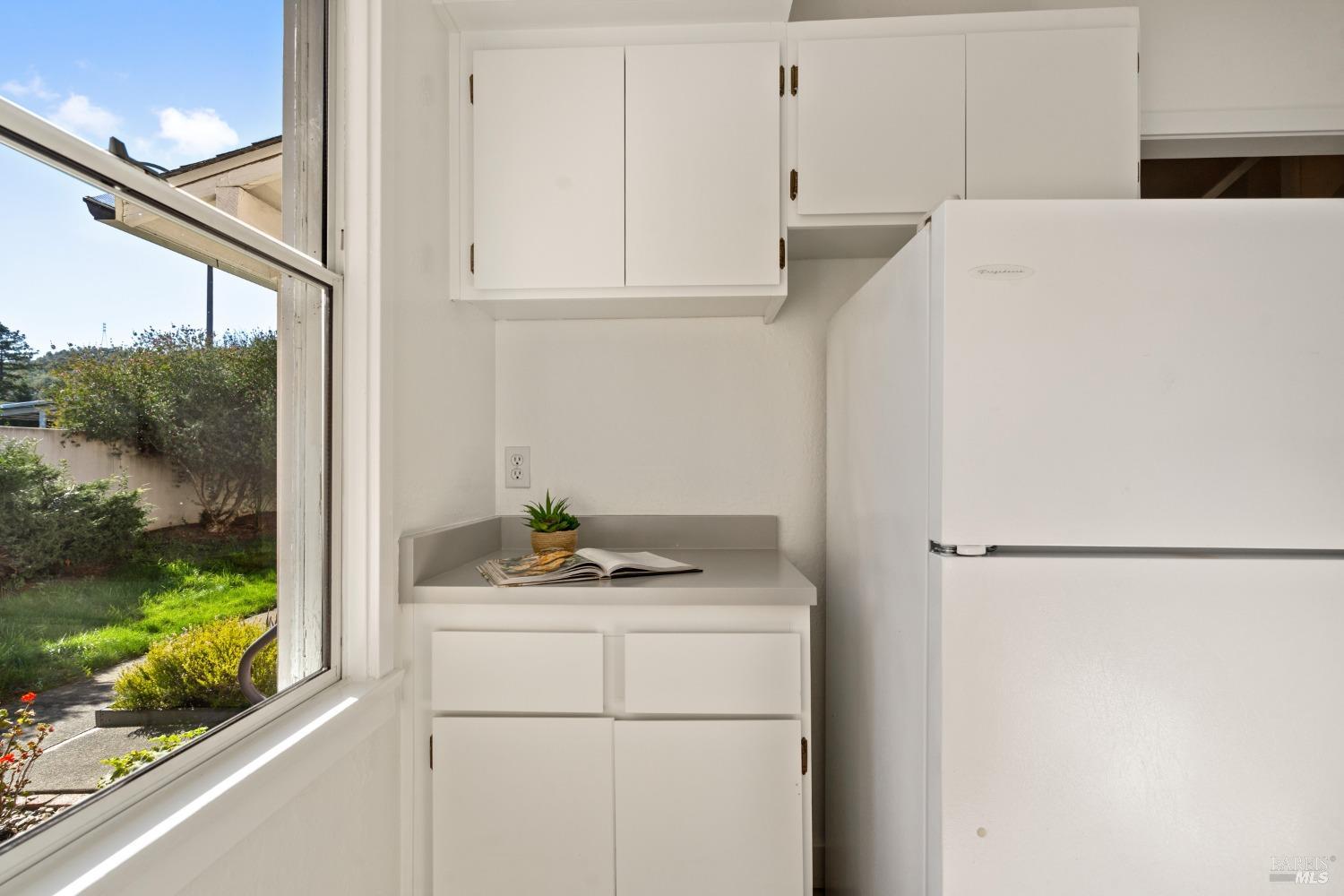 Detail Gallery Image 11 of 37 For 24 Martin Dr, Novato,  CA 94949 - 2 Beds | 1 Baths