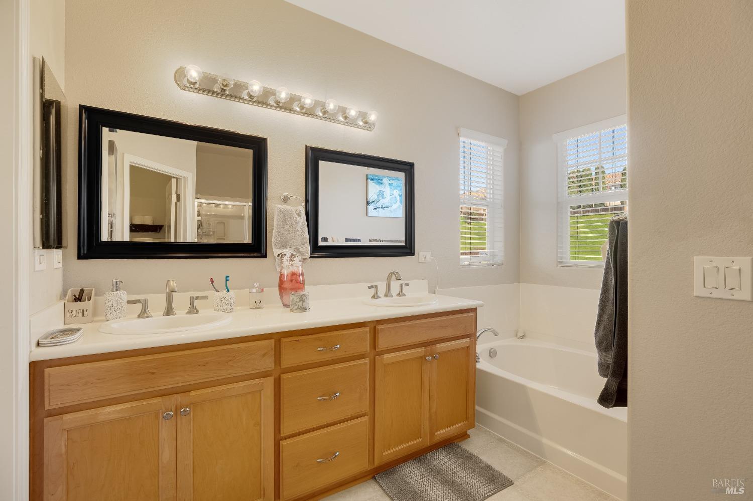 Detail Gallery Image 16 of 26 For 8076 Carlisle Way, Vallejo,  CA 94591 - 3 Beds | 2/1 Baths