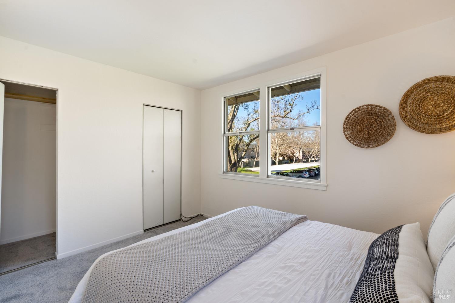 Detail Gallery Image 14 of 37 For 24 Martin Dr, Novato,  CA 94949 - 2 Beds | 1 Baths