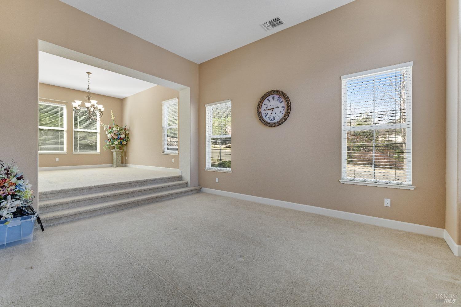 Detail Gallery Image 9 of 64 For 715 Adagio Dr, Fairfield,  CA 94534 - 4 Beds | 2/1 Baths