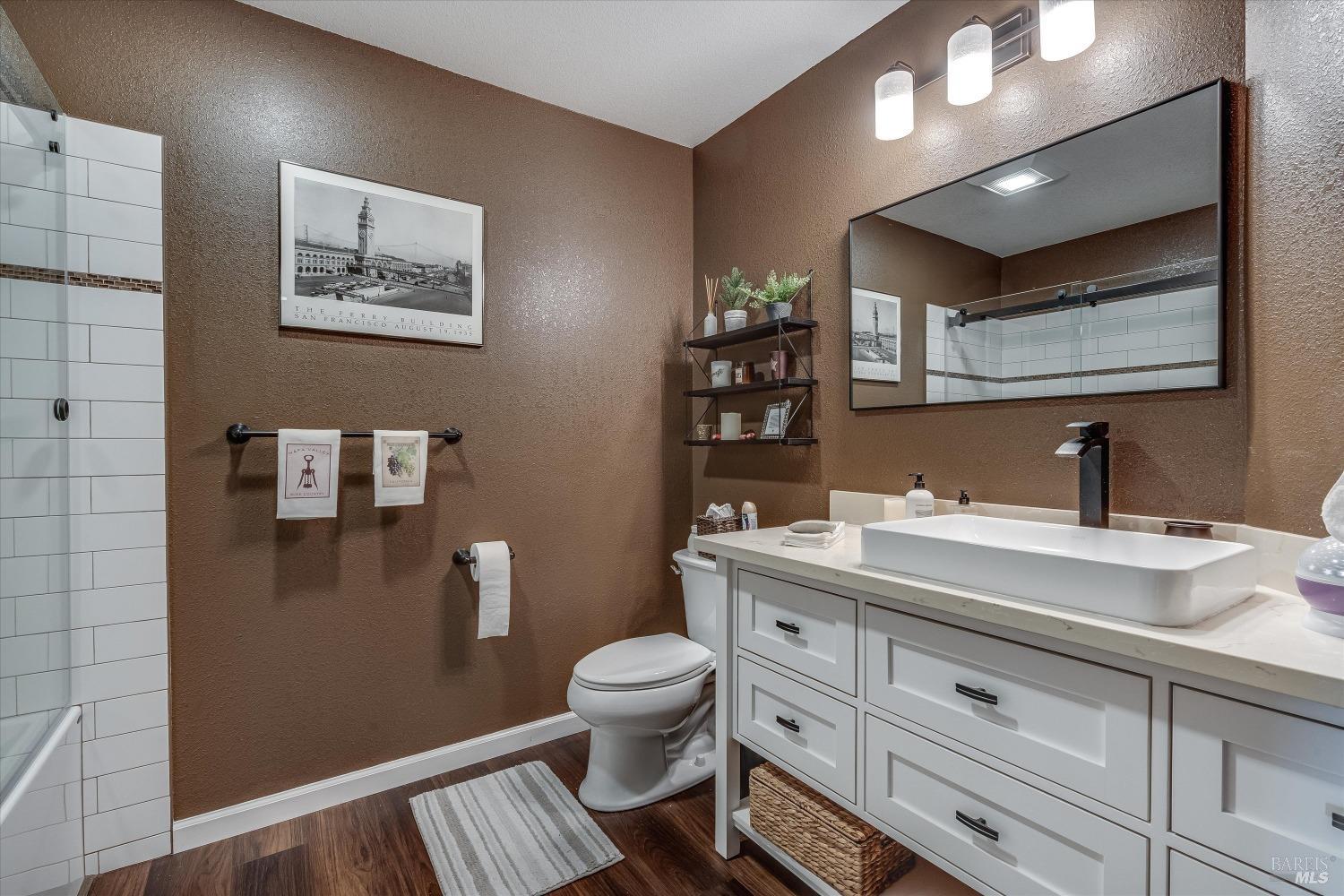 Detail Gallery Image 5 of 32 For 1927 Oak Cir, Yountville,  CA 94599 - 2 Beds | 2 Baths