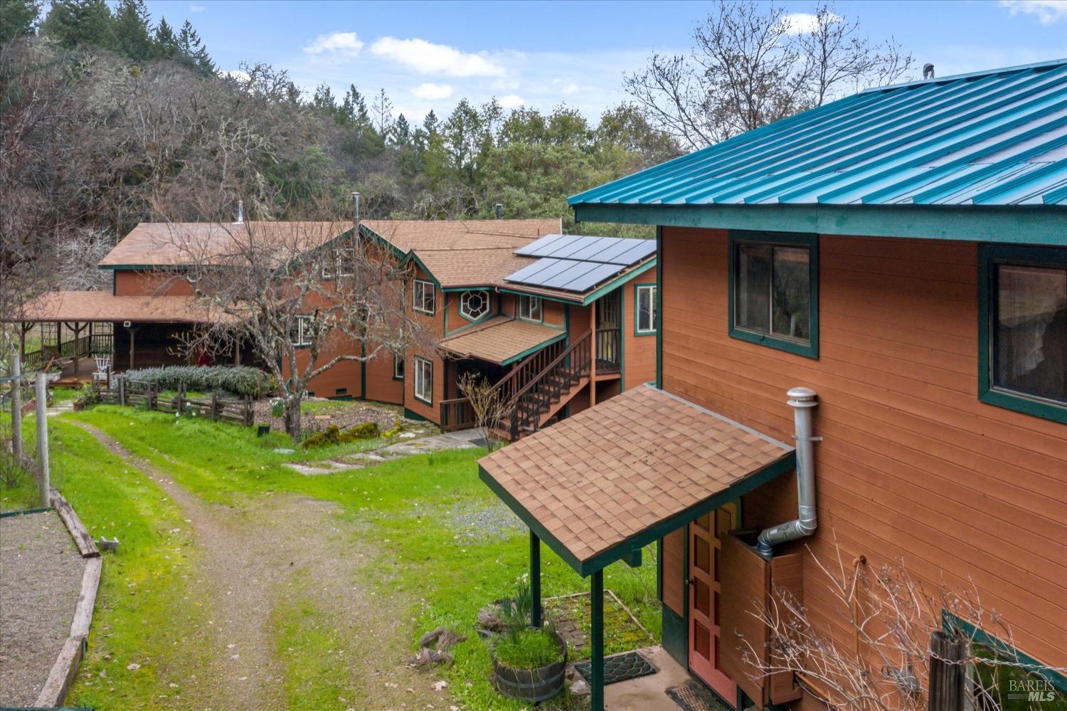 Detail Gallery Image 31 of 57 For 3100 Radical Ridge Rd, Redwood Valley,  CA 95470 - 4 Beds | 1/3 Baths