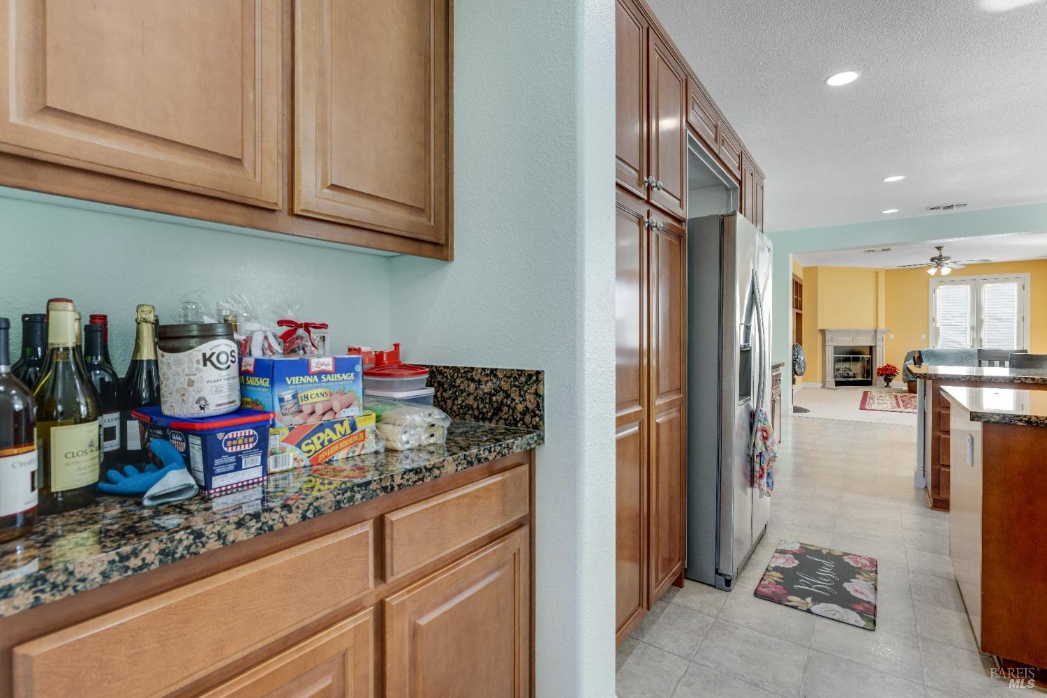 Detail Gallery Image 12 of 64 For 715 Adagio Dr, Fairfield,  CA 94534 - 4 Beds | 2/1 Baths