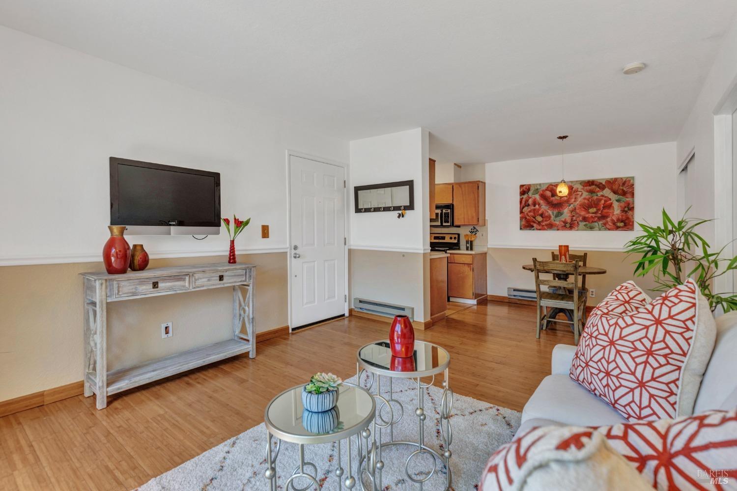 Detail Gallery Image 8 of 46 For 108 Shoreline Ct, Richmond,  CA 94804 - 1 Beds | 1 Baths