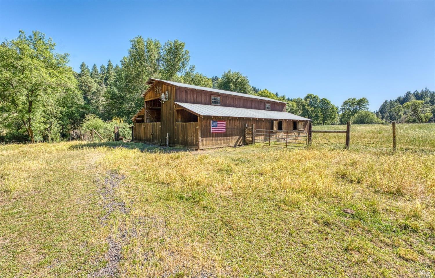 Detail Gallery Image 33 of 46 For 7001 Hearst Willits Rd, Willits,  CA 95490 - 3 Beds | 3 Baths