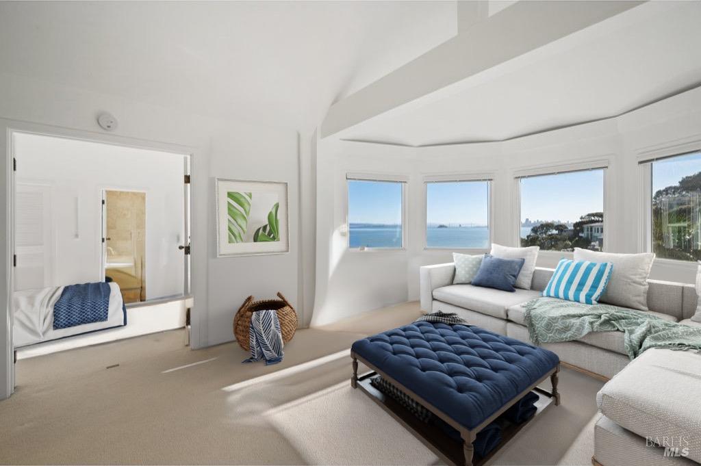 Detail Gallery Image 11 of 52 For 99 Bulkley Ave, Sausalito,  CA 94965 - 2 Beds | 2/1 Baths
