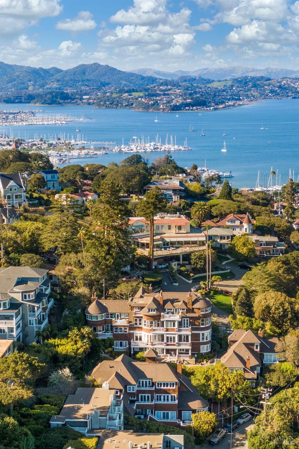 Detail Gallery Image 51 of 52 For 99 Bulkley Ave, Sausalito,  CA 94965 - 2 Beds | 2/1 Baths