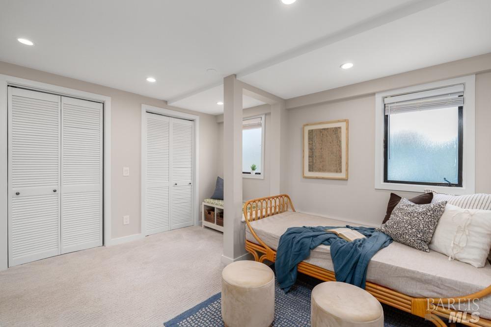 Detail Gallery Image 38 of 38 For 24 Gate 6 1/2 Rd, Sausalito,  CA 94965 - 3 Beds | 2/1 Baths