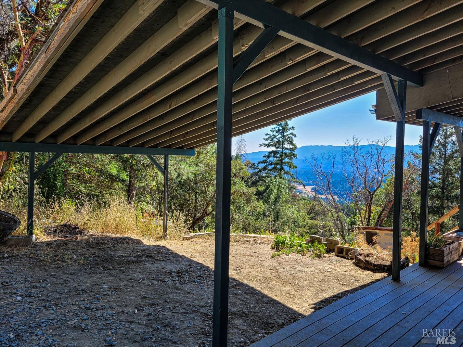Detail Gallery Image 5 of 87 For 47111 Fox Rock Rd, Laytonville,  CA 95454 - 5 Beds | 3/1 Baths