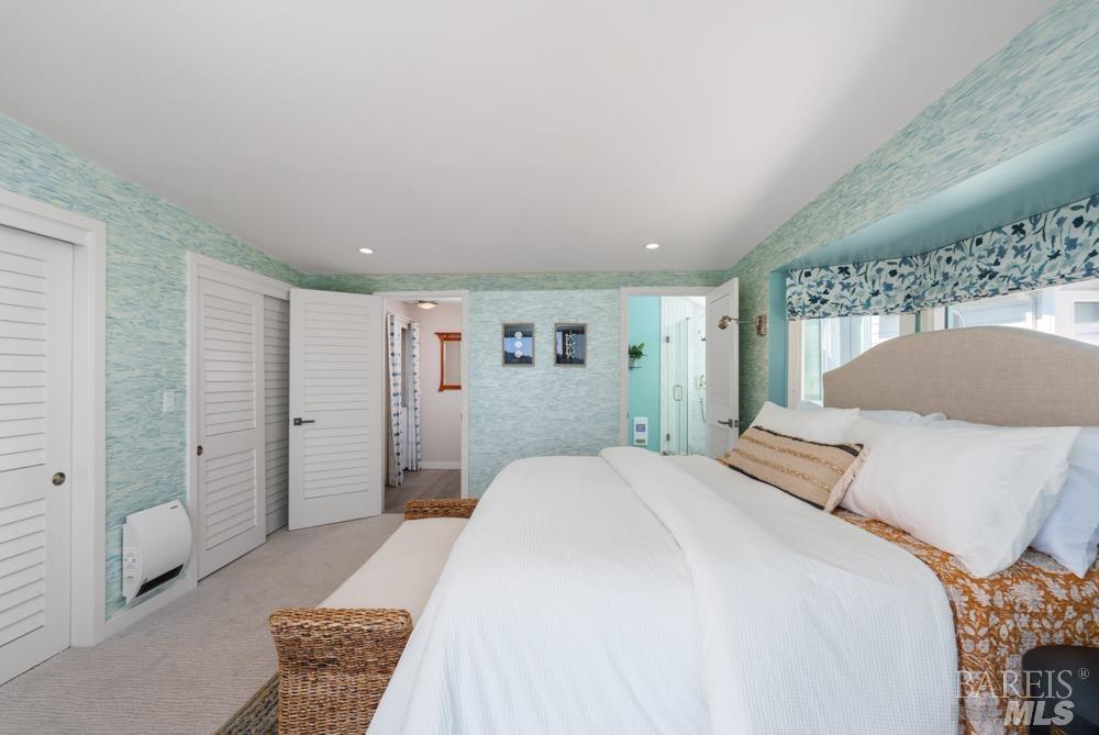 Detail Gallery Image 25 of 38 For 24 Gate 6 1/2 Rd, Sausalito,  CA 94965 - 3 Beds | 2/1 Baths