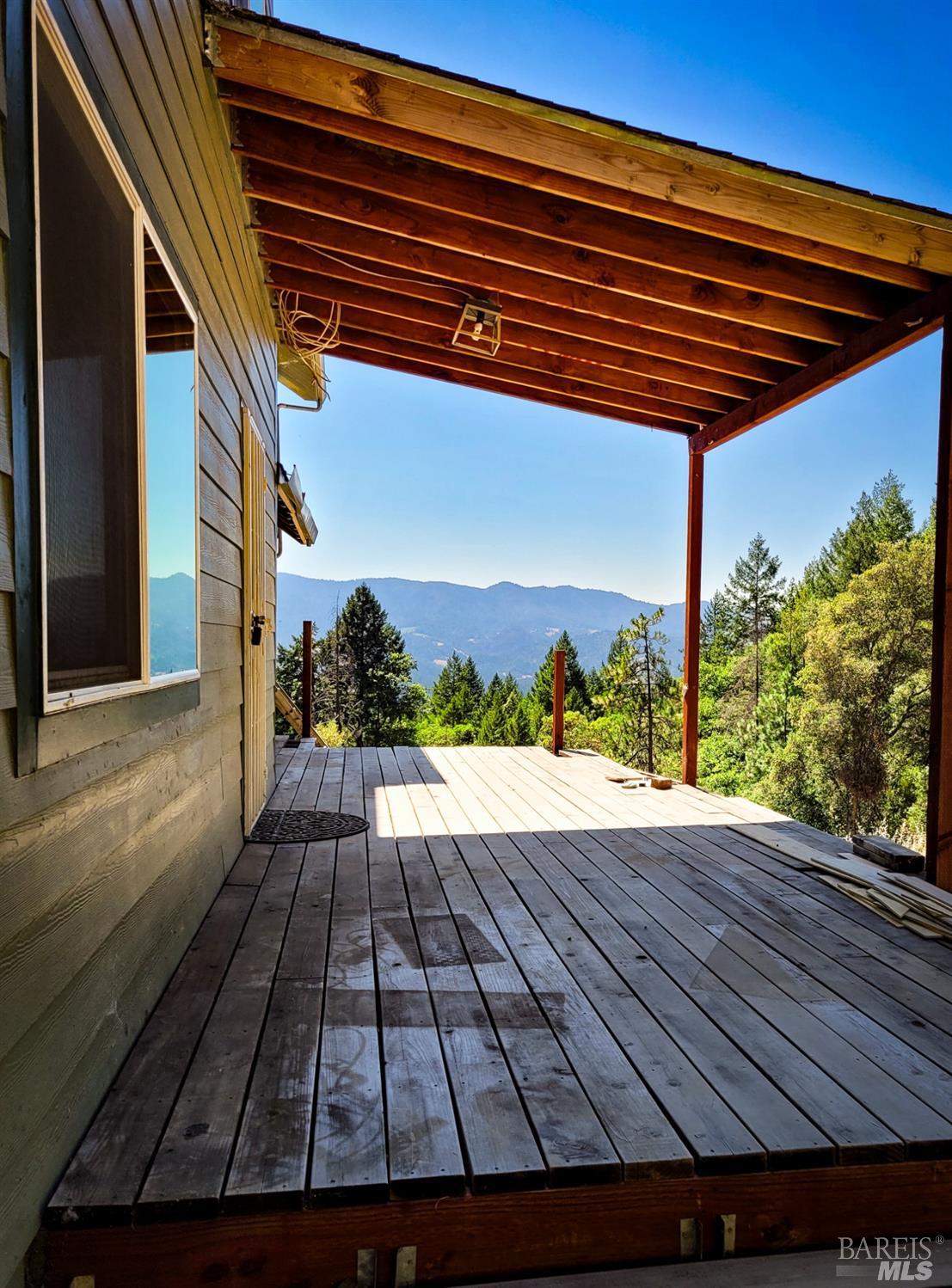Detail Gallery Image 55 of 87 For 47111 Fox Rock Rd, Laytonville,  CA 95454 - 5 Beds | 3/1 Baths
