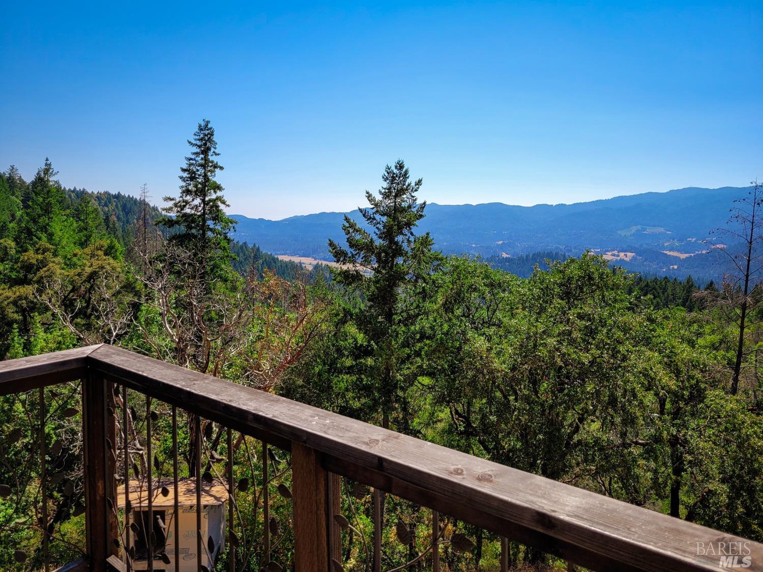 Detail Gallery Image 51 of 87 For 47111 Fox Rock Rd, Laytonville,  CA 95454 - 5 Beds | 3/1 Baths